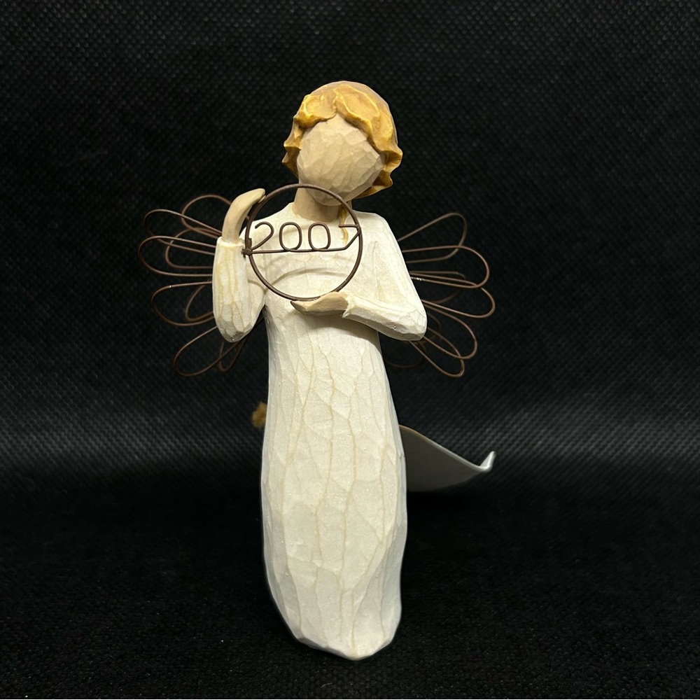 New in box Willow Tree 2007 Annual ornament